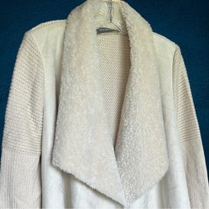 Bagatelle Faux Fur mixed knit open front cardigan Women’s Size Small cream color